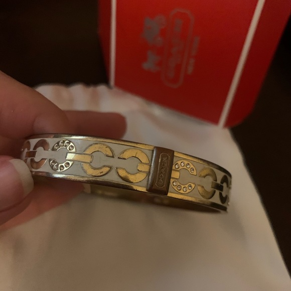 Coach white enamel & gold tone bracelet - Picture 3 of 3